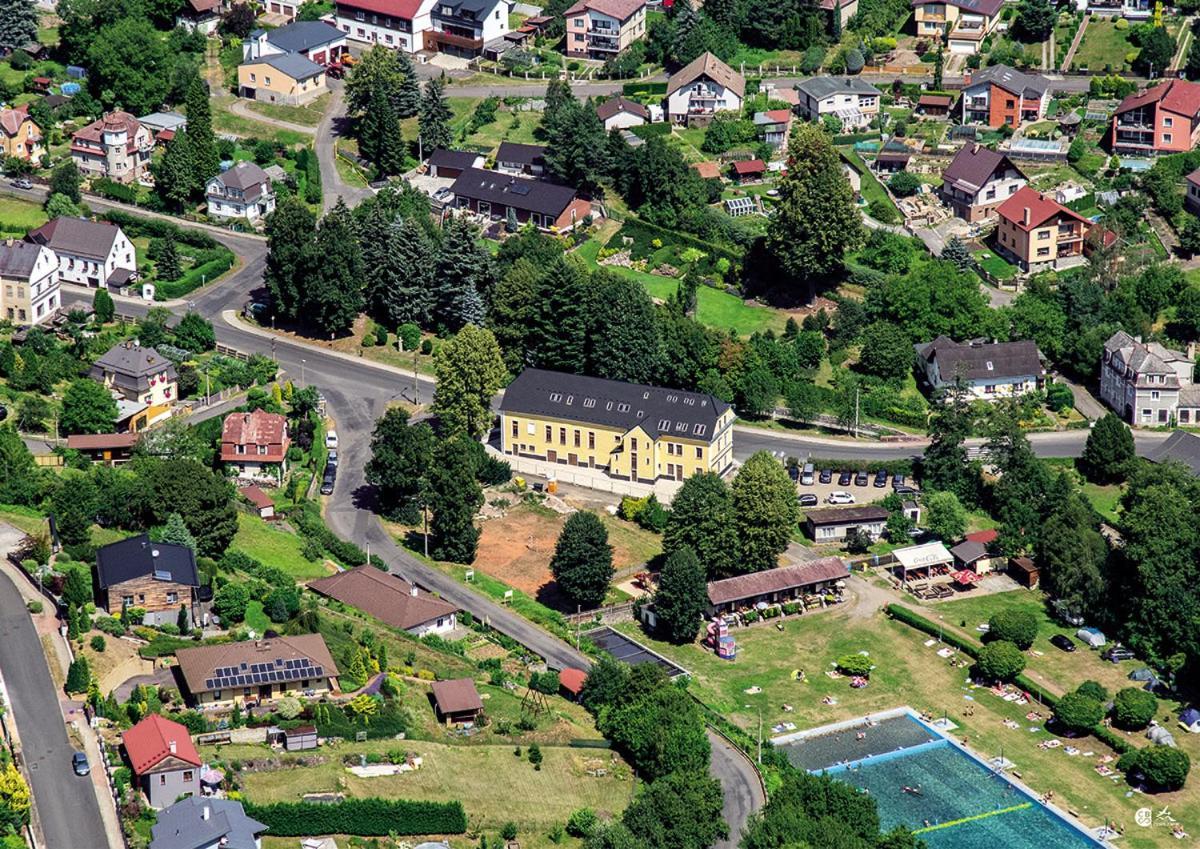 Hotel Formule Perštejn Exterior foto